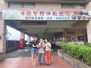 💛 一塊餅乾，一塊磚，都是滿滿的愛 💛